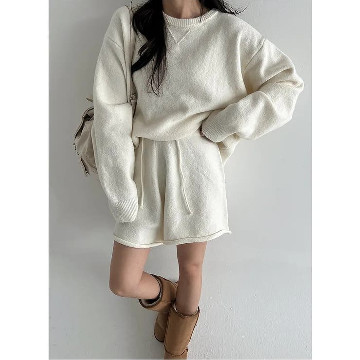 オフホワイト | ニットクルーネックトップスショートパンツセットアップ | Ulysses