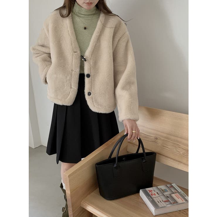 ベージュ | ショート羊羔毛ジャケット | Ulysses