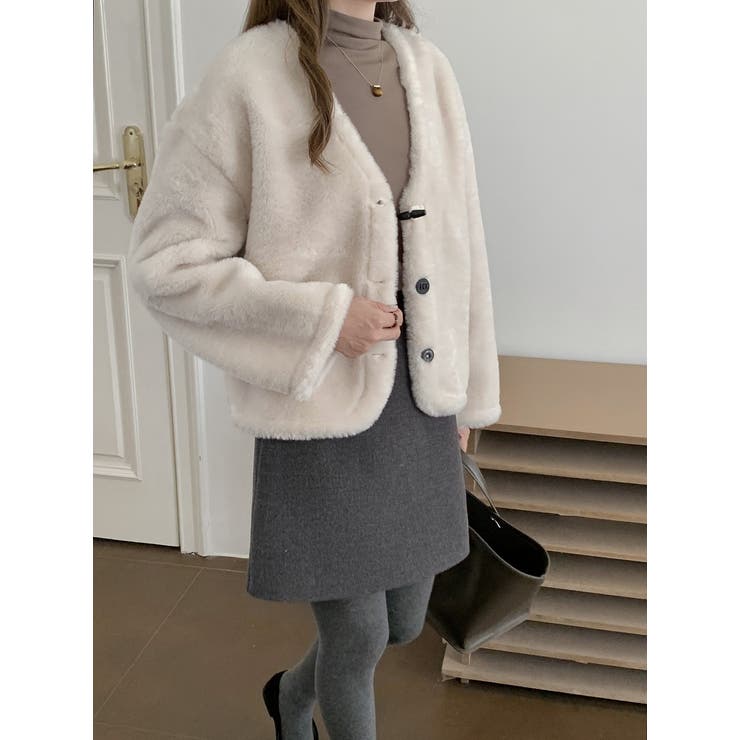 ライトベージュ | ショート羊羔毛ジャケット | Ulysses