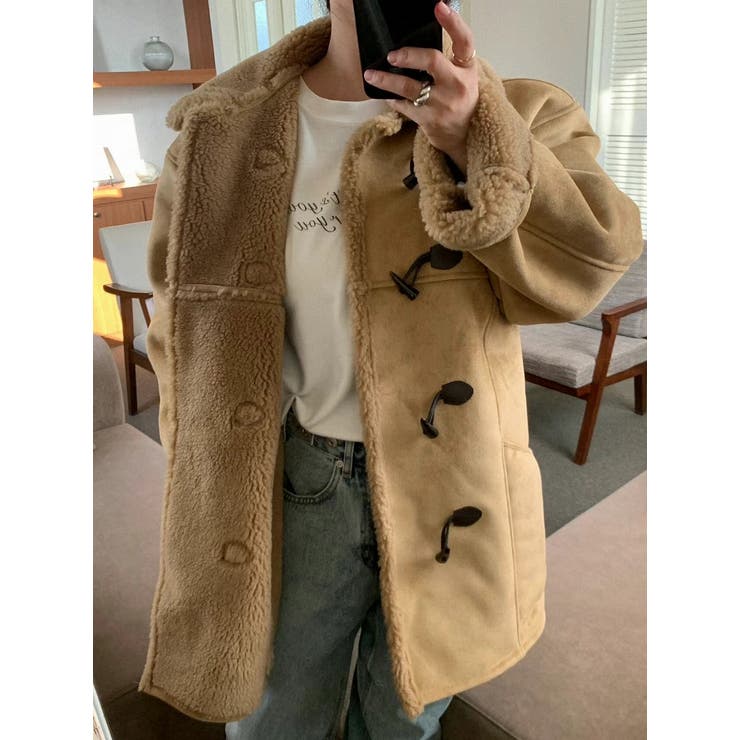 ベージュ | 鹿の毛皮の綿毛ボアジャケット | Ulysses