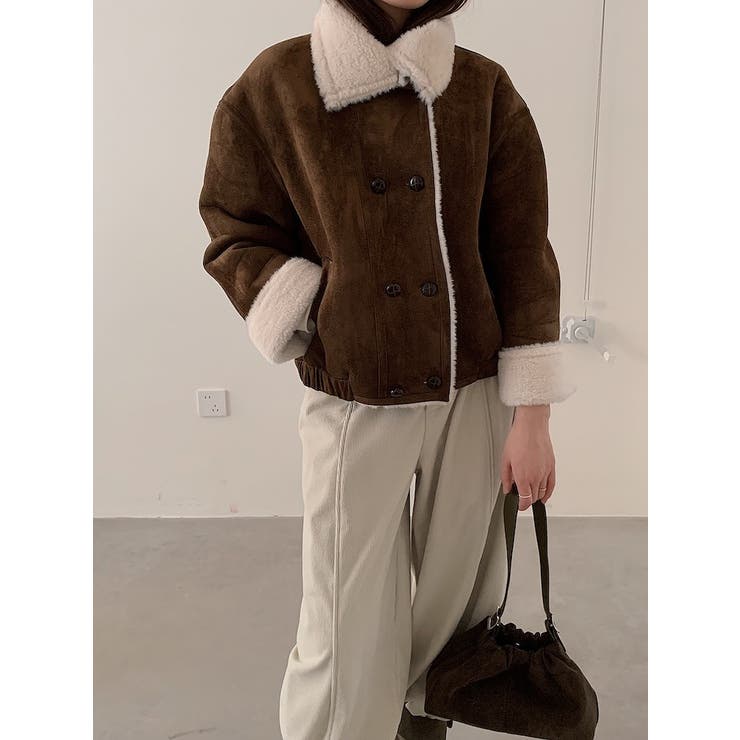 ブラウン | ショートダブルブレスト鹿の毛皮の綿毛ジャケット | Ulysses