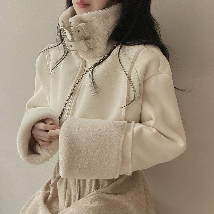 ベージュ | 鹿の毛皮の綿毛ボアショートジャケット | Ulysses