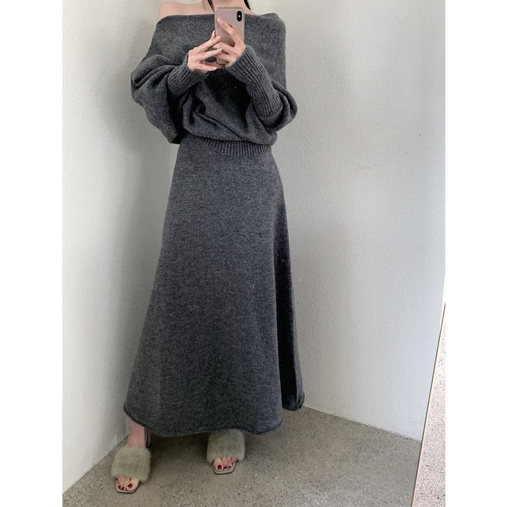 ダークグレー | ニットオフショルダートップススカートセットアップ | Ulysses