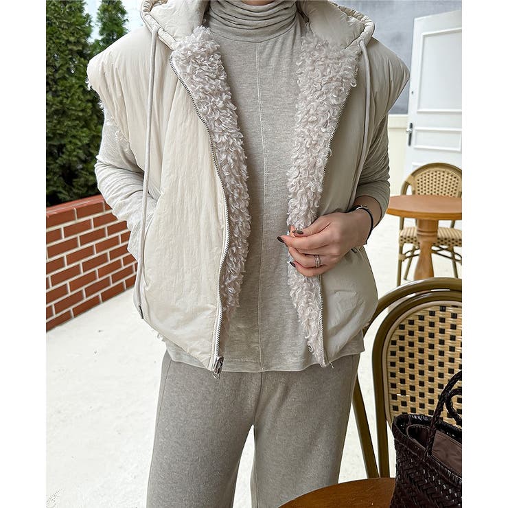 ベージュ | フード付きリバーシブルベスト | Ulysses