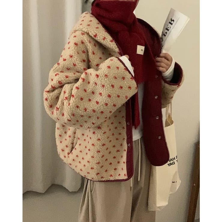 レッド | フード付きリバーシブルボアジャケット | Ulysses