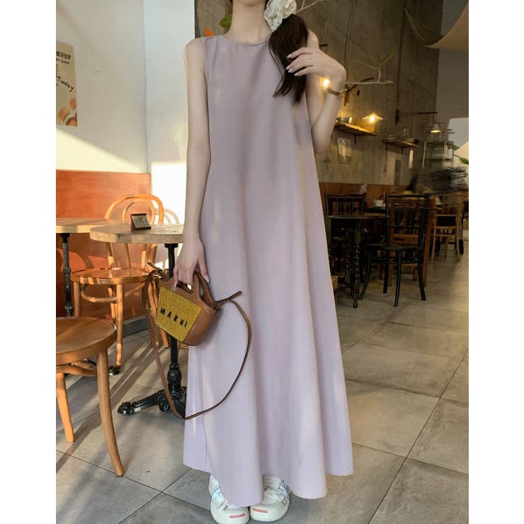 バック中空クルーネック袖なしワンピース | Ulysses | 詳細画像1 