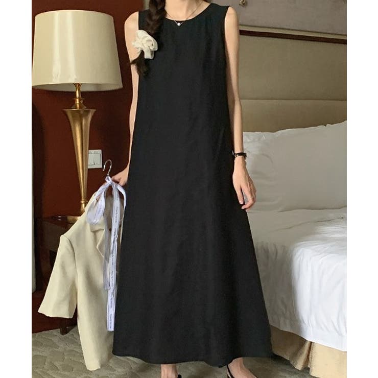 ブラック | バック中空袖なしワンピース | Ulysses