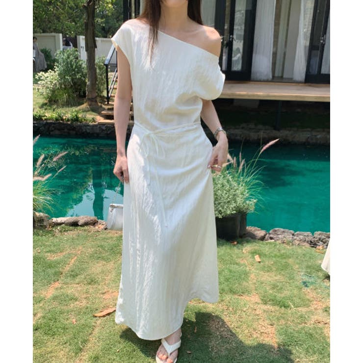 ホワイト | ベルト付きワイドカラーワンピース | Ulysses