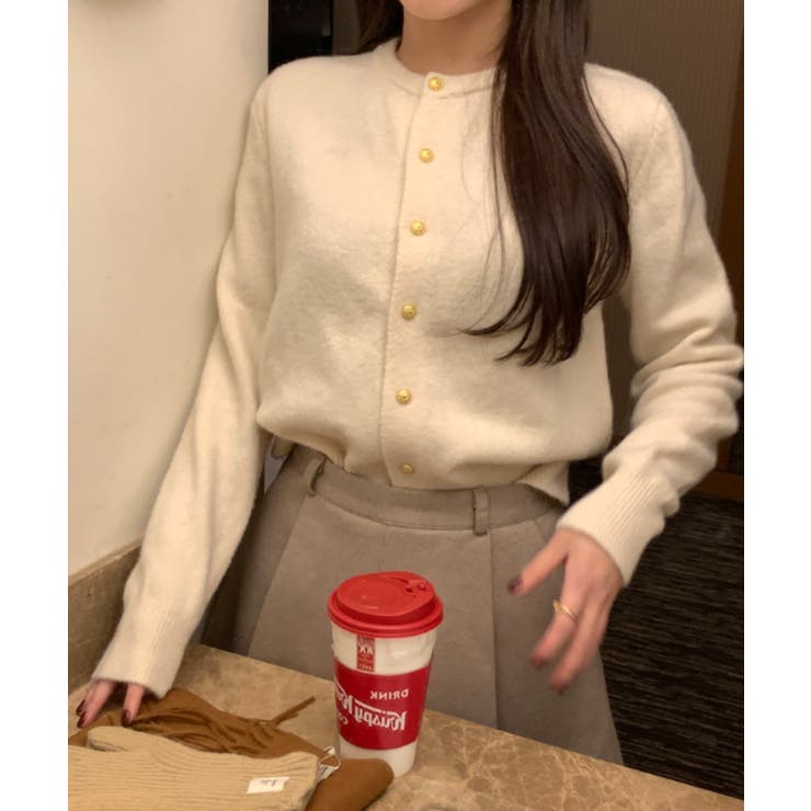 オフホワイト | クルーネックボタンでカーディガン | Ulysses