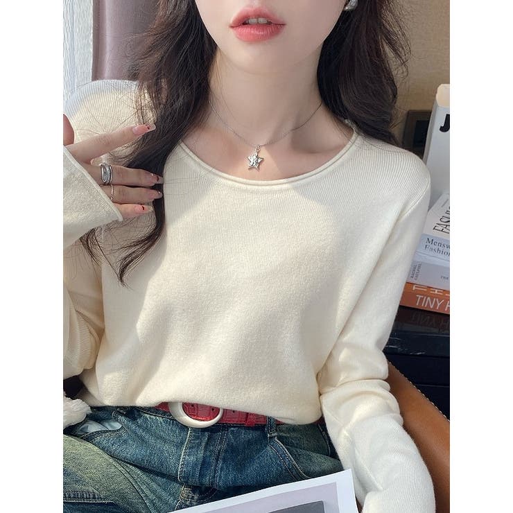 オフホワイト | クルーネック無地長袖ニットトップス | Ulysses