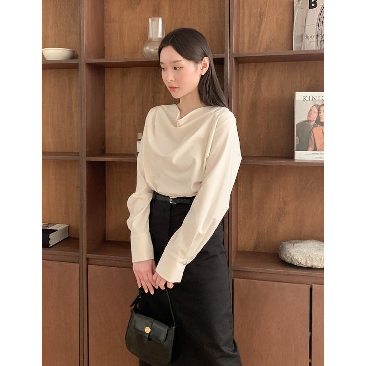 イレギュラーネックボタン付き無地トップス | Ulysses | 詳細画像2 