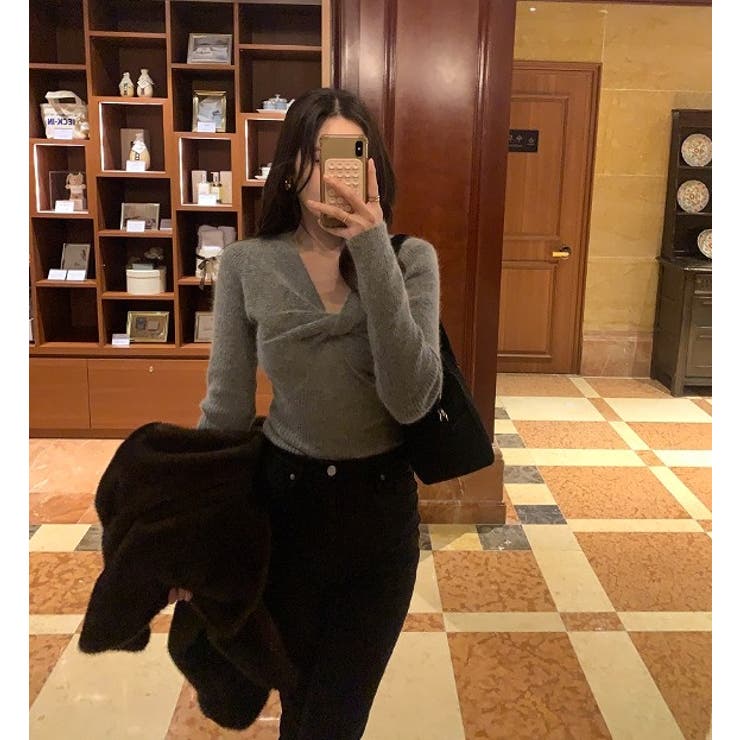 デザインVネック無地ニットトップス | Ulysses | 詳細画像8 