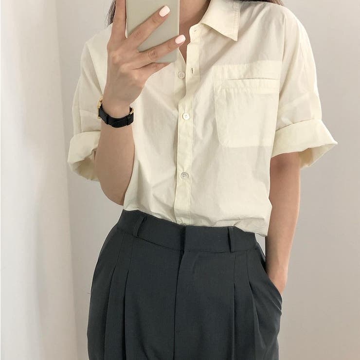 オフホワイト | 襟付き半袖シングルブレストドロップドショルダースリーブ無地シャツ | Ulysses
