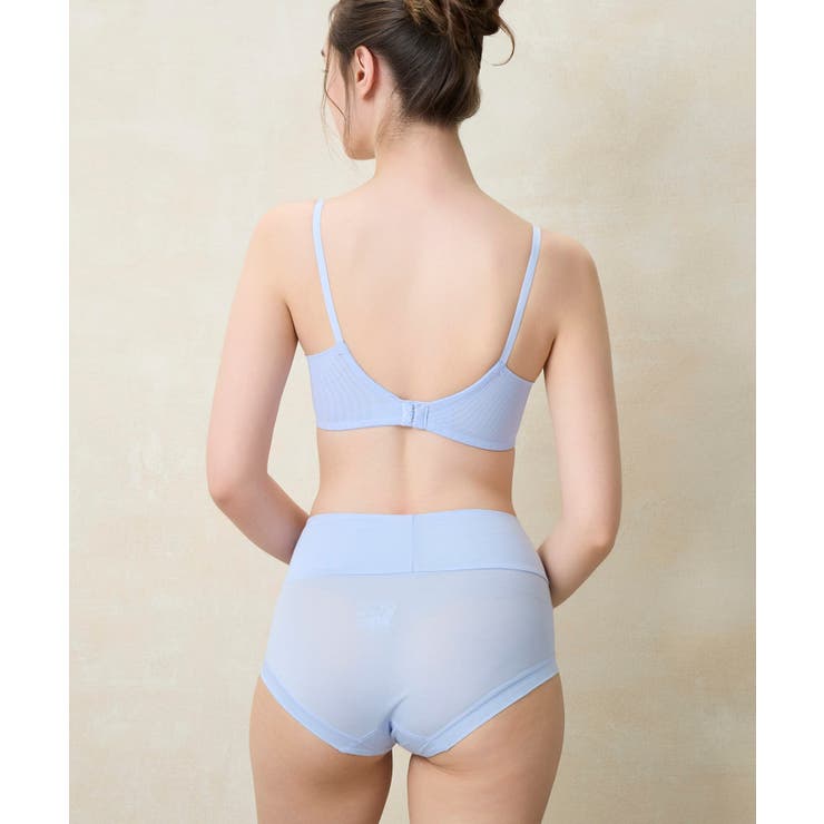 ぷっくり上胸と背中すっきり BRAGENIC シンプル BUN101 | une nana cool | 詳細画像17 