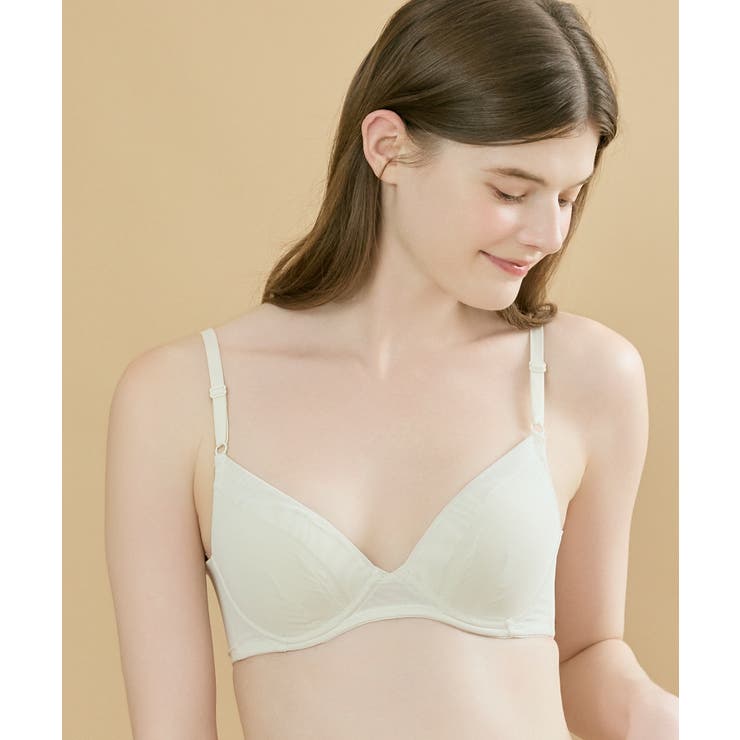 ベージュ | ぷっくり上胸と背中すっきり BRAGENIC シンプル BUN101 | une nana cool