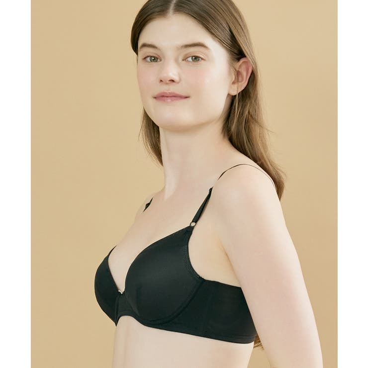 ブラック | ぷっくり上胸と背中すっきり BRAGENIC シンプル BUN101 | une nana cool