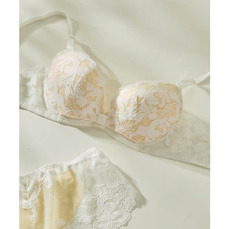 クリーム | リボンブラレース 胸もとフィットながもち～動いても、キレイはつづく～ 3 | une nana cool