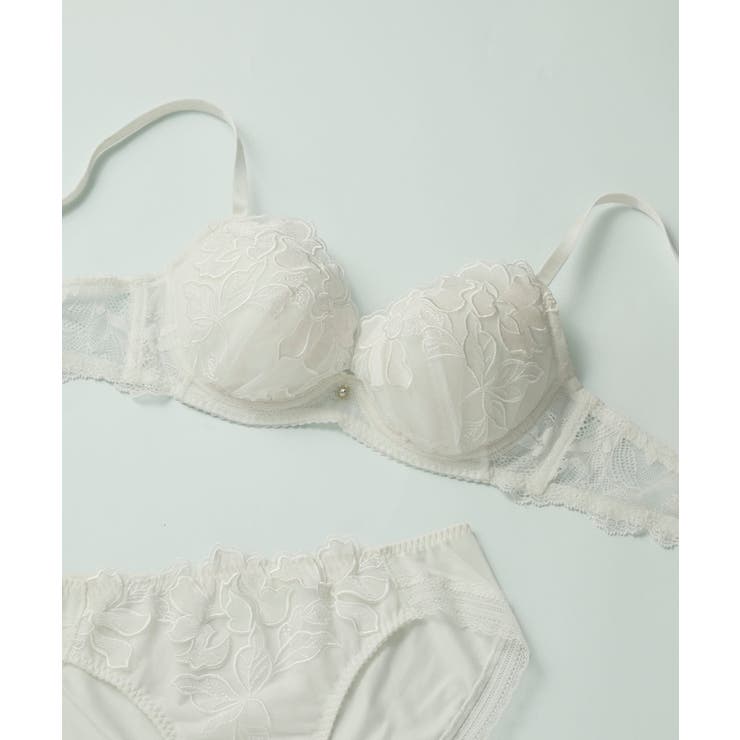 アイボリー | 【ベロアのレースが特別感を演出】ワイヤーブラ BUN206 | une nana cool