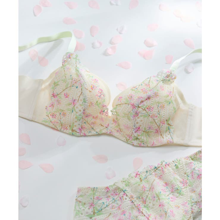 ベージュ系その他 | MADE WITH LIBERTY | une nana cool