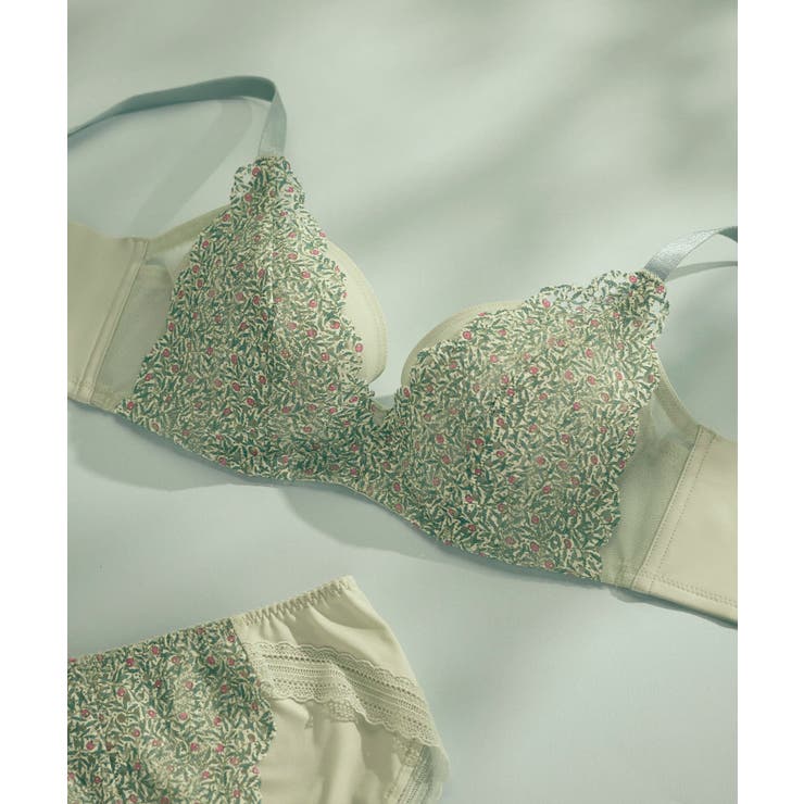 ライトオリーブ | MADE WITH LIBERTY | une nana cool