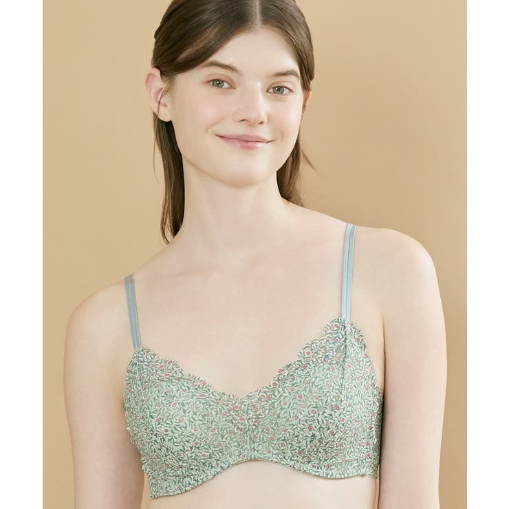 ライトオリーブ | MADE WITH LIBERTY | une nana cool