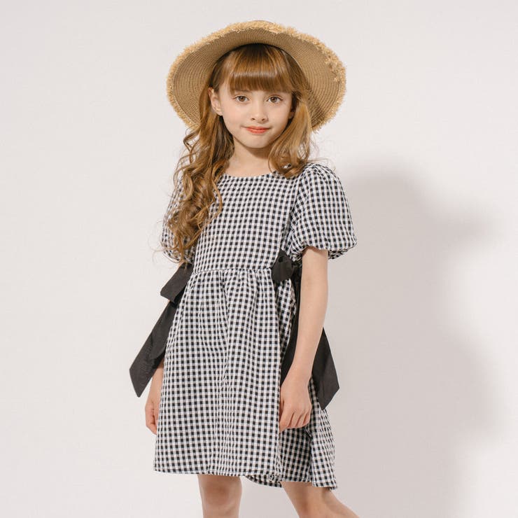セブンテン　木の実柄パフスリーブワンピース（子供用）Mサイズ　120㎝ セブンテン 木の実柄パフスリーブワンピース（子供用）Mサイズ