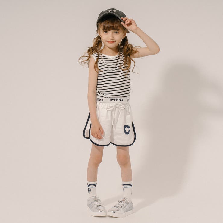 NBB WEEKEND トップスとショートパンツセット NBB WEEKEND トップスとショートパンツセット