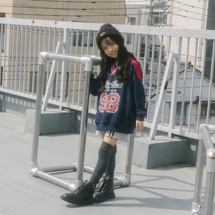 【U.TRACK/ユードットトラック】オーバーサイズVネックロゴトップス | URBAN CHERRY | 詳細画像32 