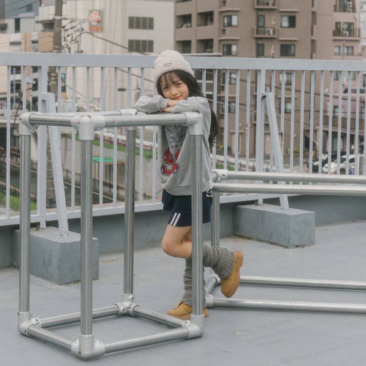 【U.TRACK/ユードットトラック】オーバーサイズVネックロゴトップス | URBAN CHERRY | 詳細画像36 