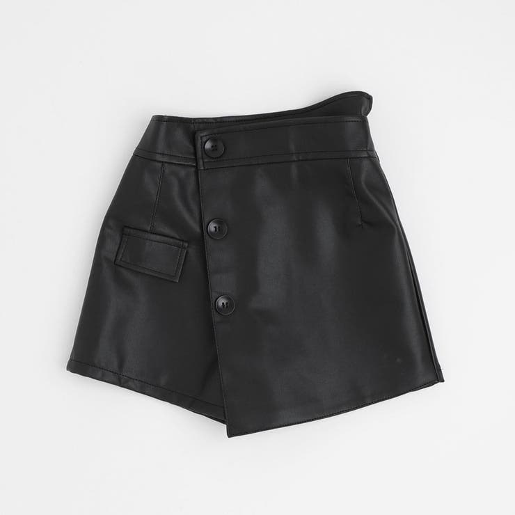 ブラック | フロントボタンアシンメトリーフェイクレザーキュロットスカート | URBAN CHERRY