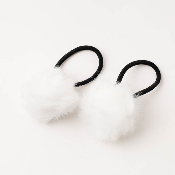 ホワイト | 【2点セット】ファーポンポンヘアゴム | URBAN CHERRY