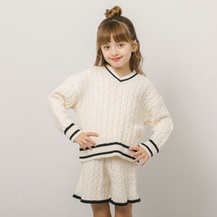 【2点セット】ラインデザインツイストケーブルニットトップス＋ショートパンツ | URBAN CHERRY | 詳細画像1 