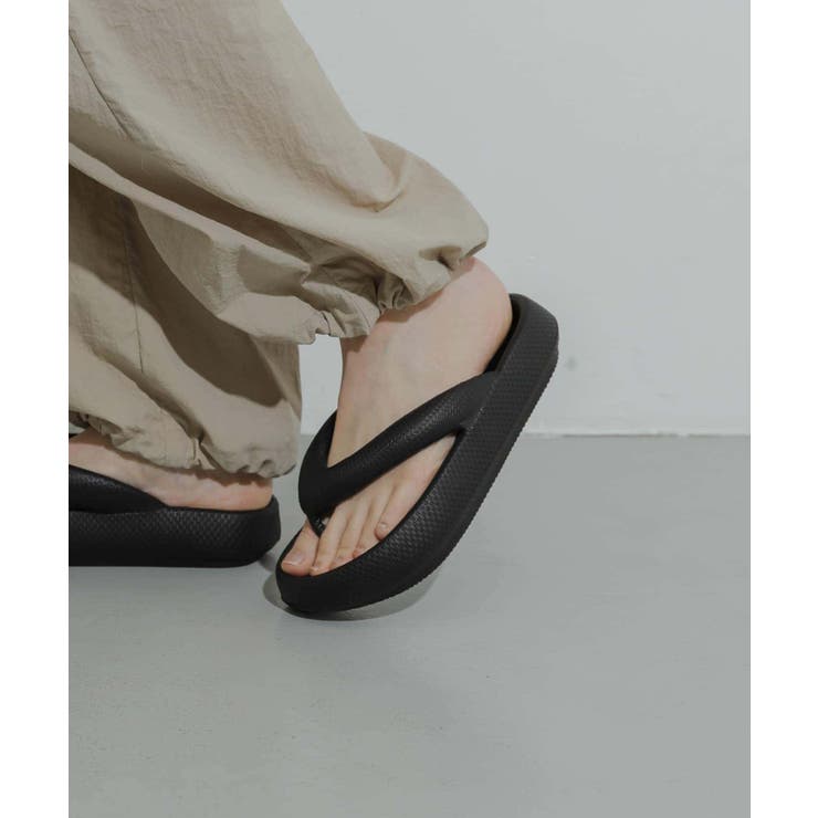 WEB/一部店舗限定』トングクッションサンダル[品番：UBRW0011854