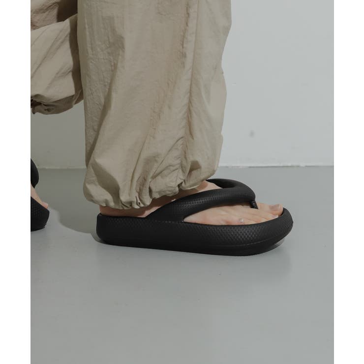WEB/一部店舗限定』トングクッションサンダル[品番：UBRW0011854