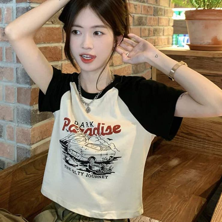 レディース　クロップドTシャツ　トレーニングウエア
