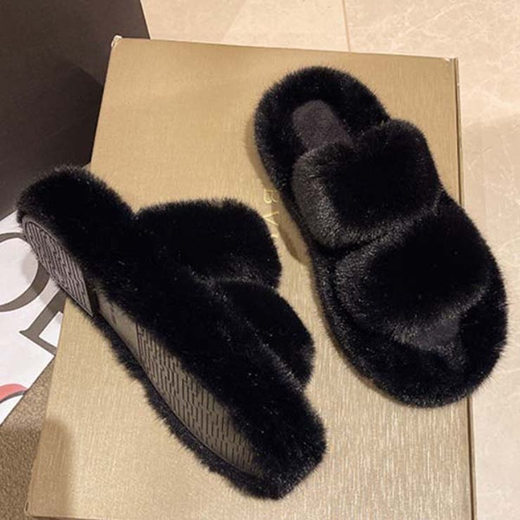 ❤未使用❤ファーサンダル　ルームシューズ　ブラック ファーサンダル ルームシューズ 外履き[品番：VCTW0004159