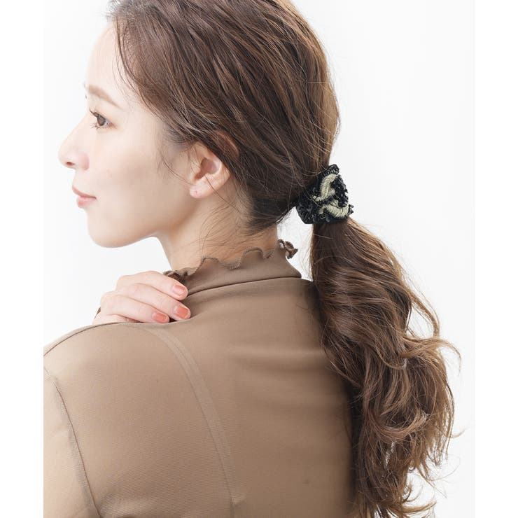 ブラック | ヘアカフ ポニーフック 刺繍 | VINGTAINE