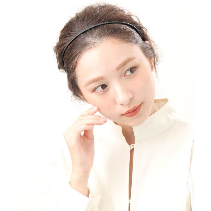 ブラック | カチューシャ フェイクレザー 華奢 | VINGTAINE