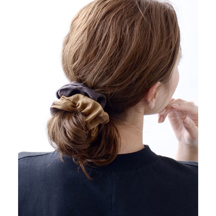 ベージュ×チャコールグレー | バイカラーシュシュ ビッグ 大きめ | VINGTAINE