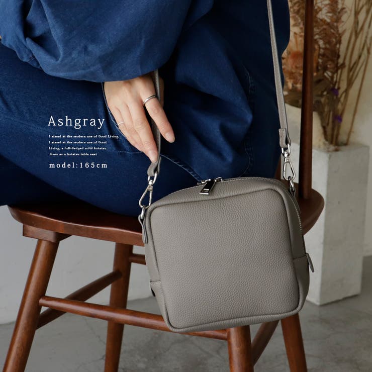 本牛革ミニスクエアショルダーバッグ