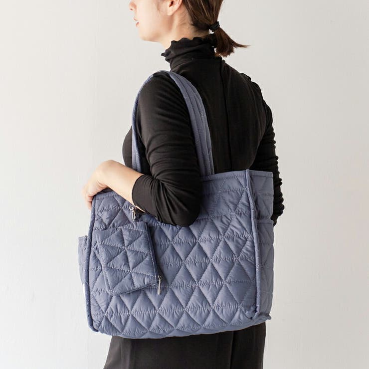 ポーチ付きキルティングビッグトートバッグ[品番：VI000007104