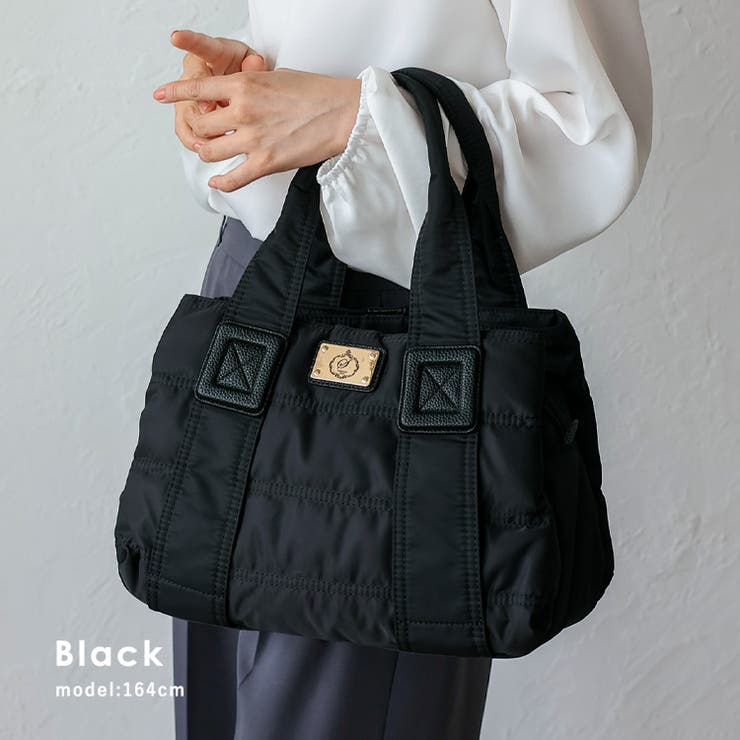 ブラック(ナイロン) | キルティングトートバッグ M | Vita Felice