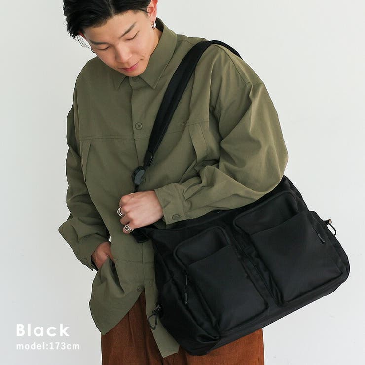 ブラック | 【13ポケット】ナイロンショルダーバッグ | Vita Felice