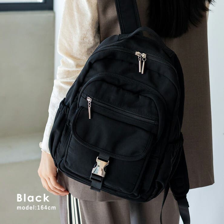 ブラック | 8ポケットナイロンリュック | Vita Felice