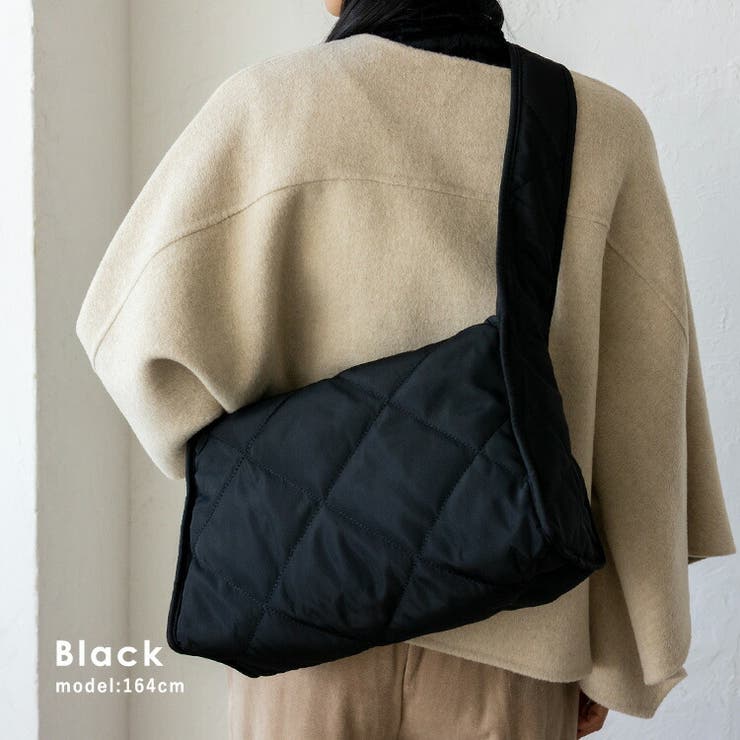 ブラック | キルティングナイロンワンショルダーバッグ | Vita Felice