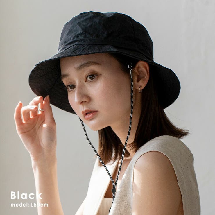 ブラック
