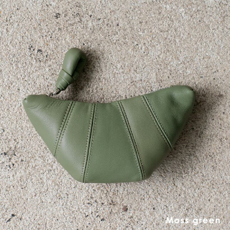 モスグリーン | 羊革クロワッサン型ポーチ | Vita Felice