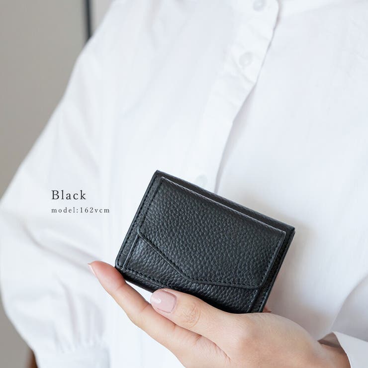 ブラック