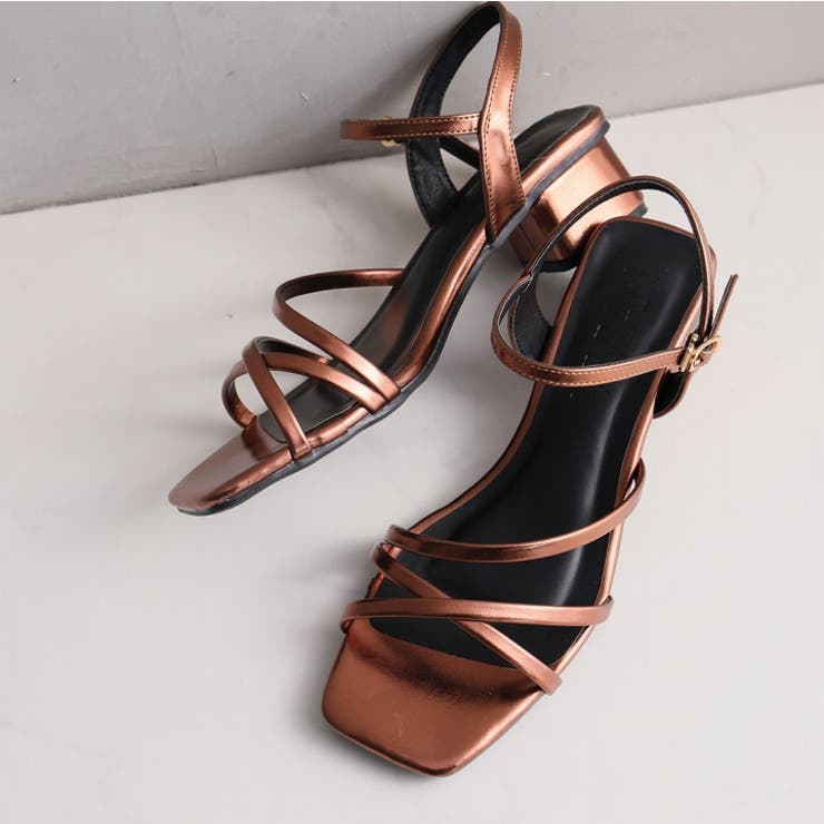 スクエアトゥアシメ華奢アンクルストラップサンダル[品番：VIVS0009823