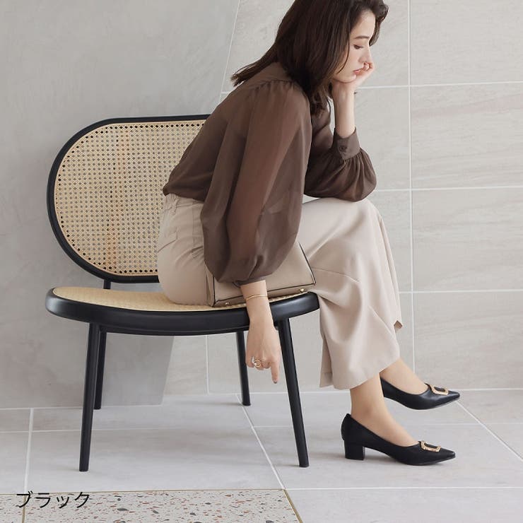ポインテッドトゥゴールドモチーフパンプス[品番：VIVS0009792